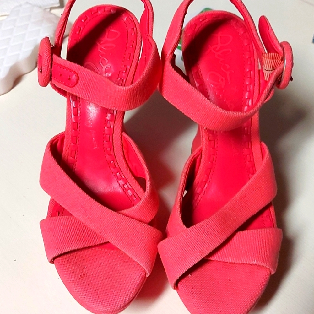 Alice + Olivia wedges
